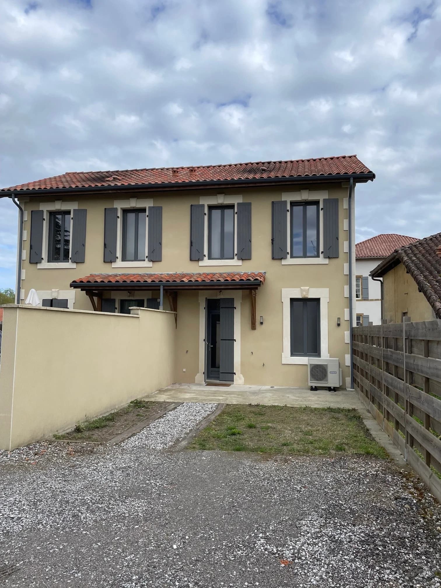 SABRES - MAISON DE TYPE 3 · photo 1
