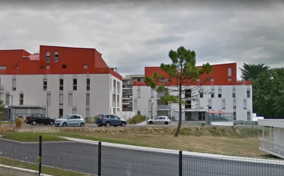 APPT DE TYPE 4 AVEC TERRASSE ET 2 PLACES DE PARKINGS · photo 1