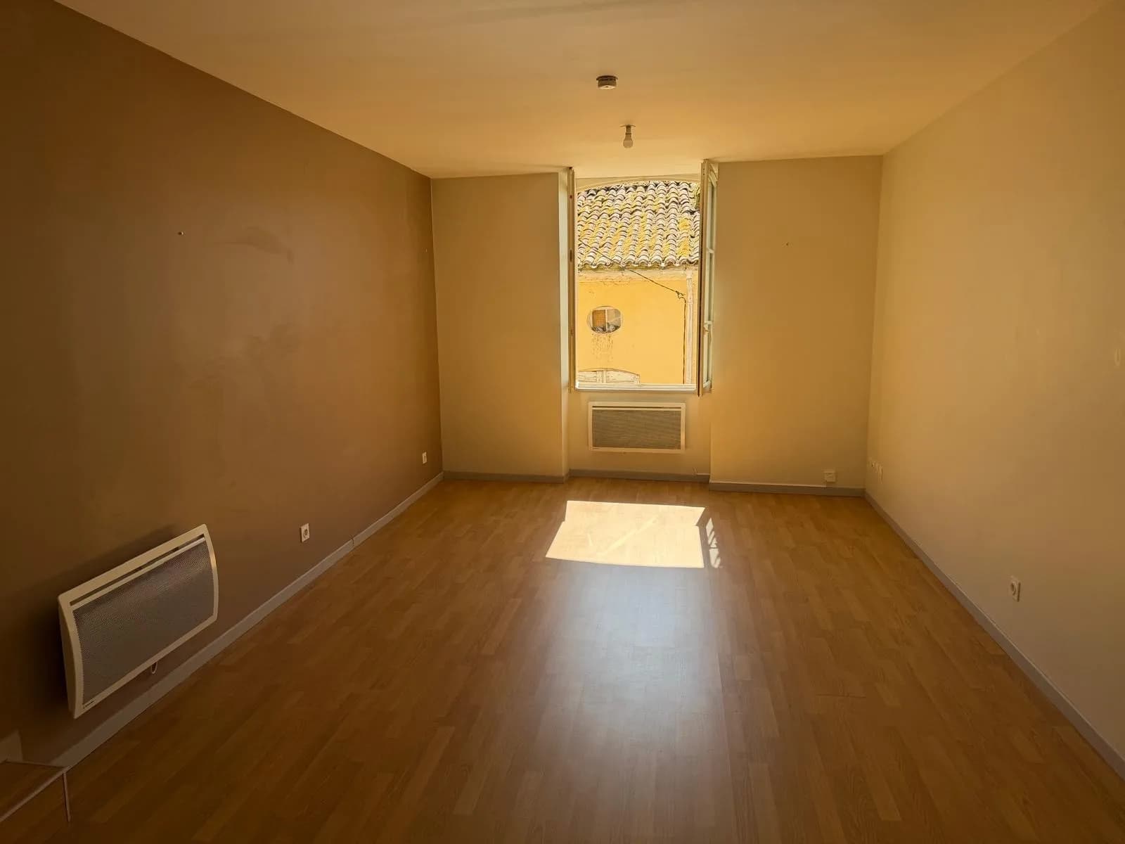 IMMEUBLE DE  6 APPARTEMENTS · photo 9